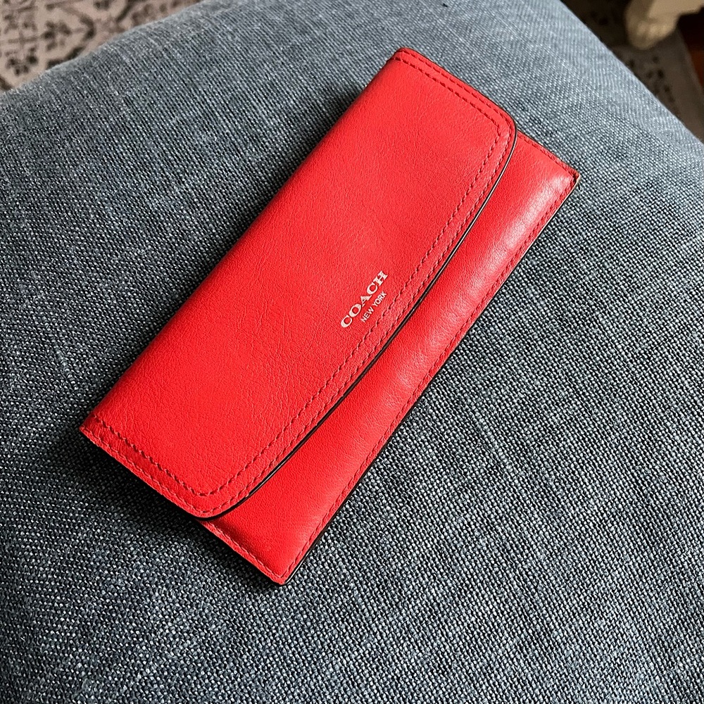 Coach Slim Wallet | Scarlet color / Butterscotch color lining | EUC